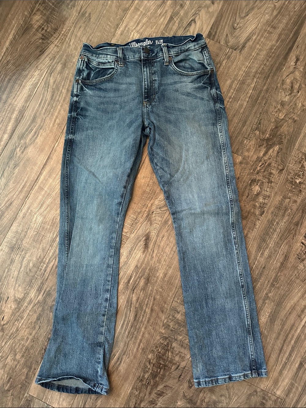 Wrangler Men's Bootcut Jeans in Faded Blue Denim